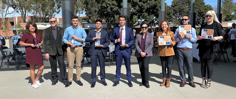 2020 winners with President Angelica Suarez and VP Kevin Ballinger